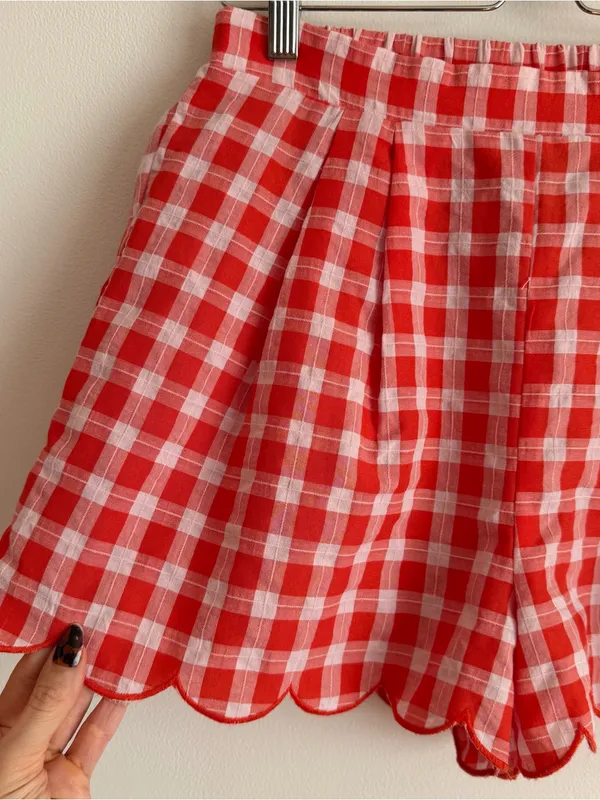 NWT Entro Red Gingham Plaid Scallop Hem Shorts High Rise Pleated Large L - Image 2
