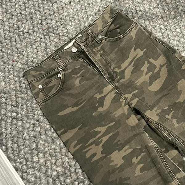 TopShop Moto Camo‎ Straight Leg Pant Size 25 - Image 4