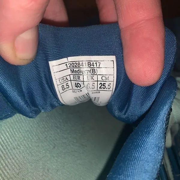 Brooks running two tone blue athletic 8.5B tennis shoes - Image 6