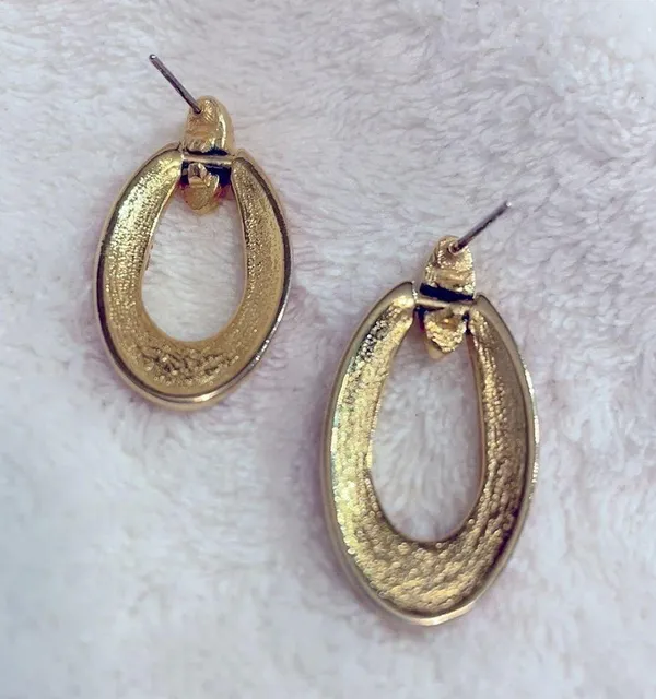 Y2K Vintage Red Enamel Oval Hoop Dangle Earrings - Image 6