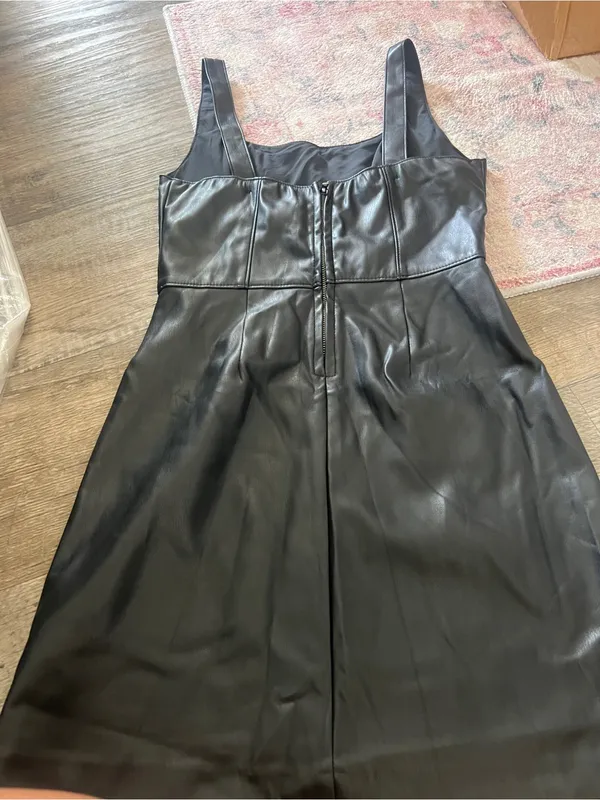 Abercrombie Classic Black Faux Leather Mini Dress - Sleek Square Neck - Image 9