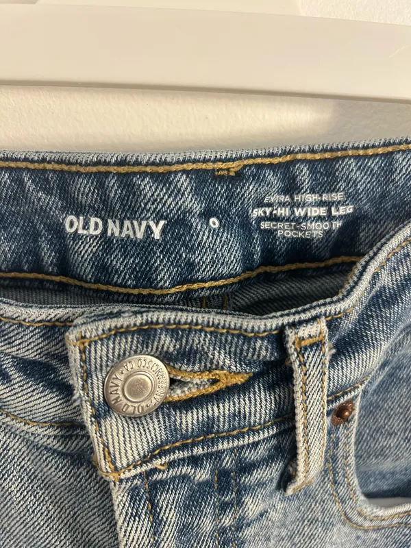 Old Navy High-Rise Wide-Leg Jeans - Image 3