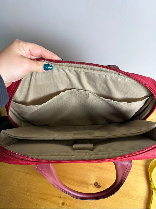 Brookstone Red Quilted Laptop Work Bag Briefcase Pockets‎ With Crossbody Strap - Image 5