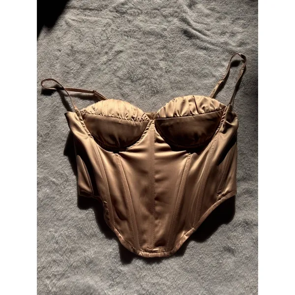 PRETTYLITTLETHING GOLD STRUCTURED SATIN SPLIT HEM HALTERNECK CORSET TOP size 6 - Image 3