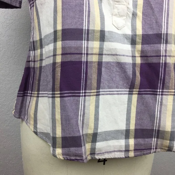 BNWT! •Girl Krazy• Plaid Top - Image 3