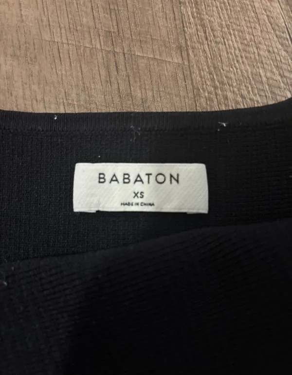 Aritzia Babaton Black Ribbed Cropped Tank Top - Image 2
