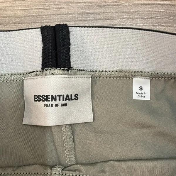 Essentials Fear of God biker shorts olive green - Image 5