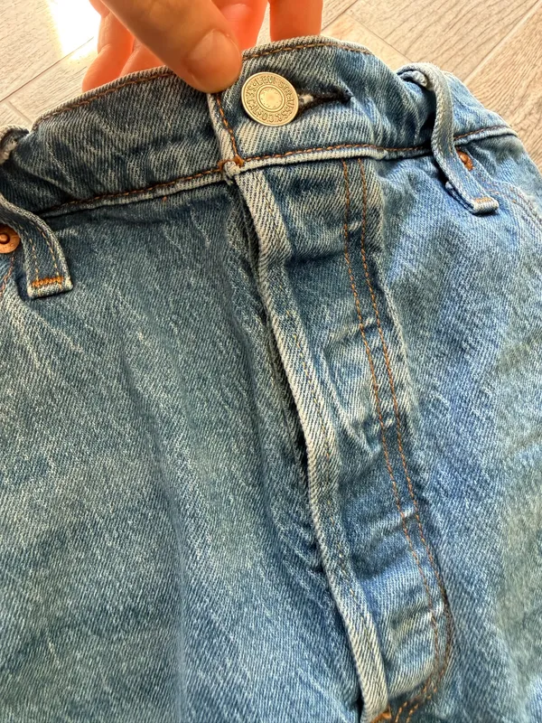 Levi’s Shorts 501 - Image 5