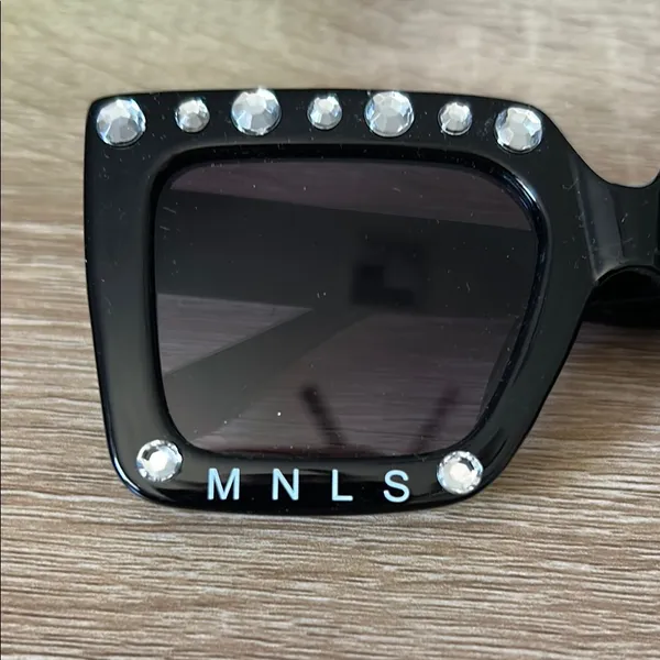 Sleek Black Sunglasses - Image 2