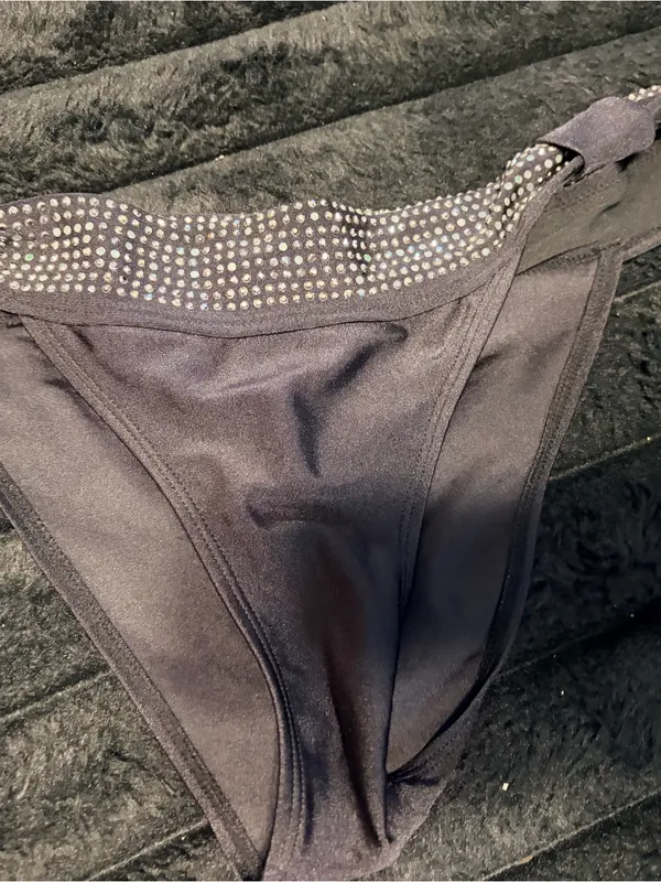 Kardashian Kollection swim bottoms Label - Image 2