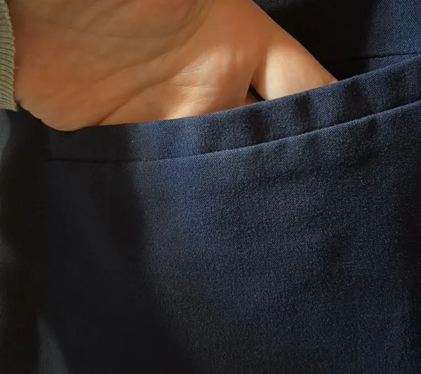 FIGS Casma 3 pocket scrub top - Image 4