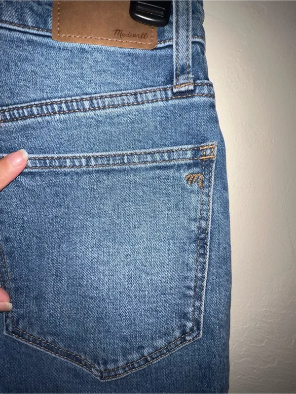 Madewell The Momjean in Downey Wash size 26 - Image 6