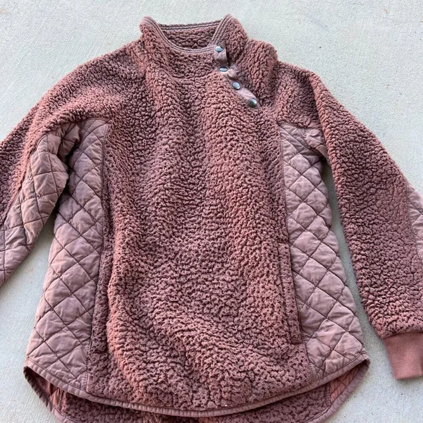 Abercrombie & Fitch small sherpa pullover‎ - Image 3