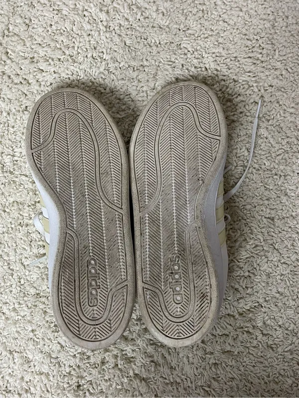 adidas White Cloudfoam Classic three striped sneakers - Image 11