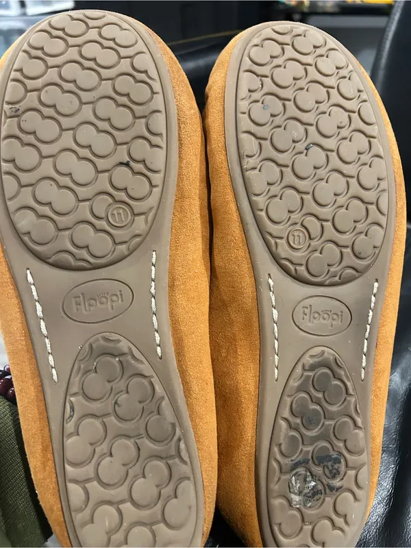Plush-Lined Casual Moccasin Slippers in Camel Tan - Image 8