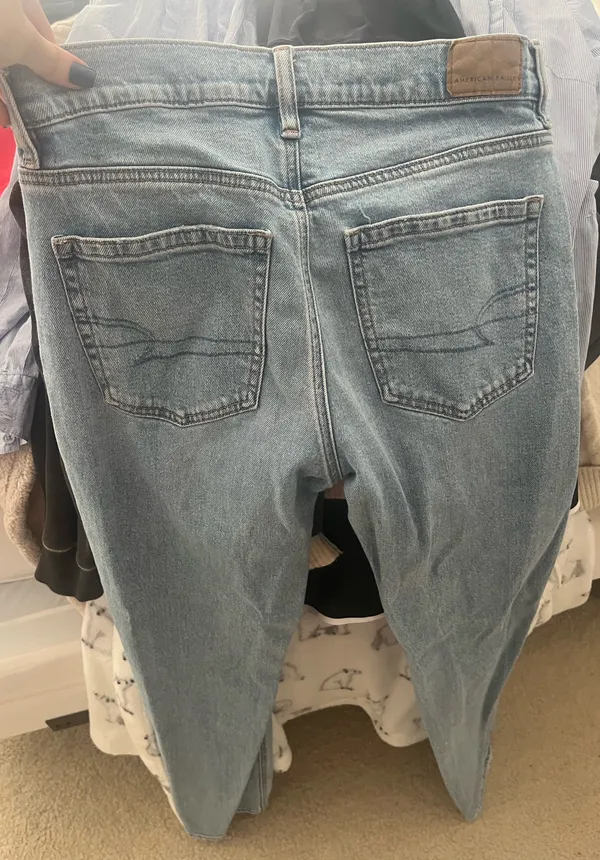 American Eagle Jeans - Image 3