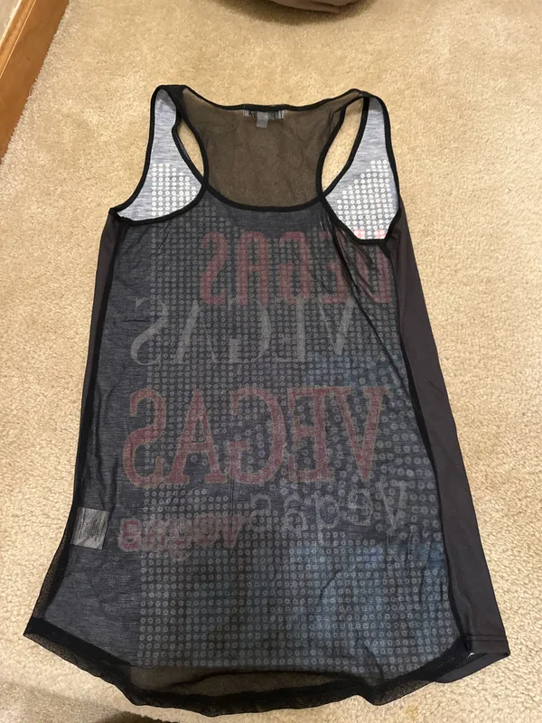 Love Amour Vegas tank top ladies size small - Image 2