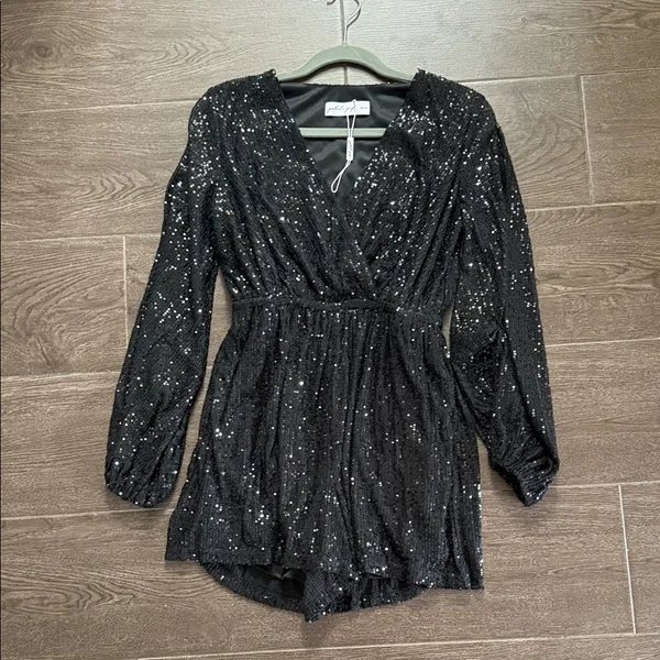 Petal and Pup NWT Black Sequin Long Sleeve Romper - Image 4