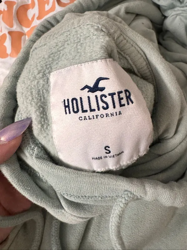 Hollister Embroidered Daisy Raw Hem Cropped Hoodie Womens Small Sage Green - Image 7
