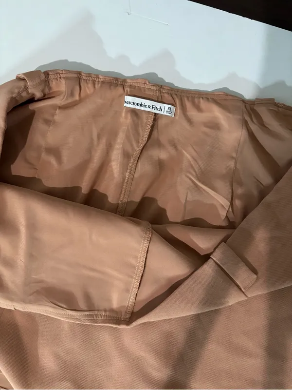 Abercrombie & Fitch Peach-Tone Women's Skort - Image 4