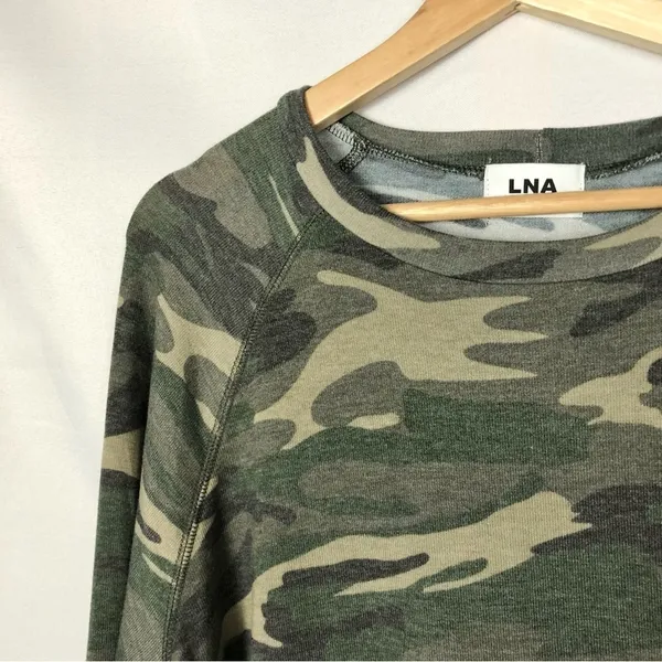 LNA Green Crew Neck Camo Long Sleeve T-Shirt‎ L - Image 3