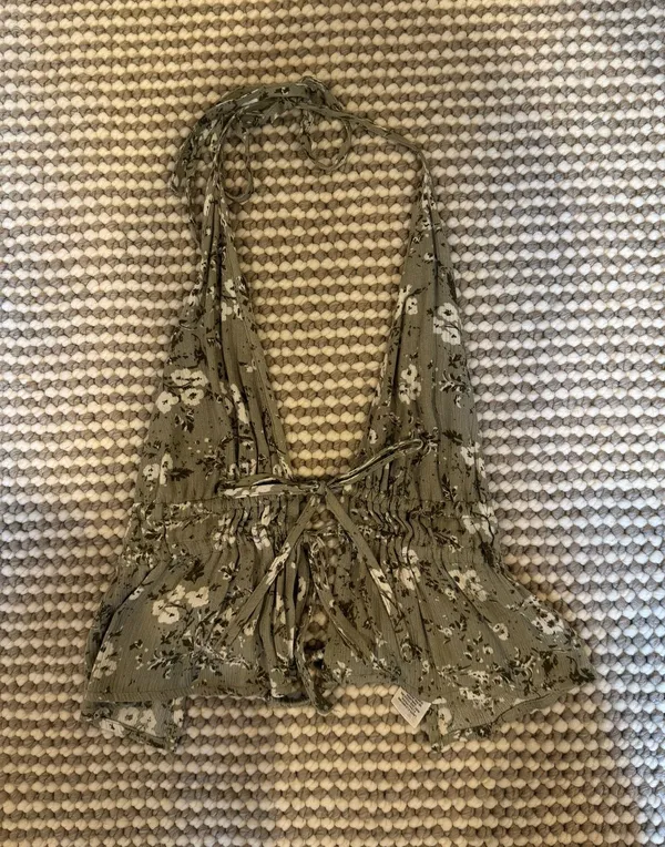 Garage Strappy Crop Top - Image 3