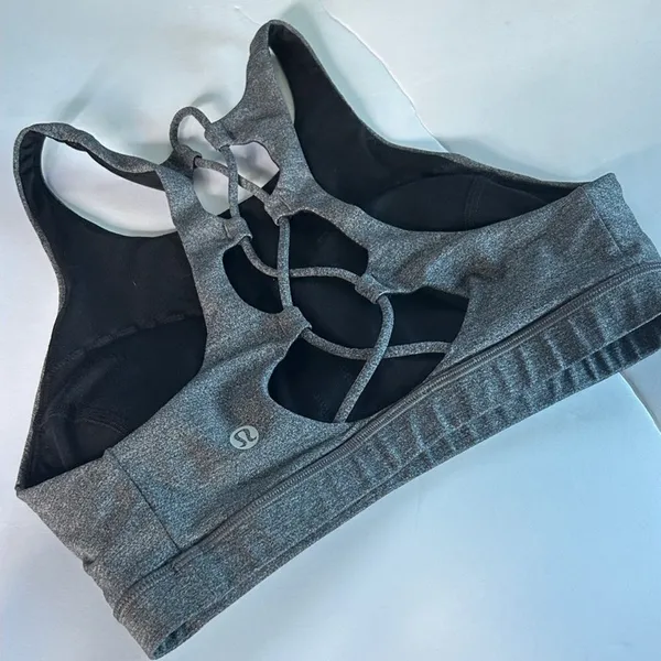 Lululemon Tied To It Sports Bra in Heathered Black Size 4 - Image 5