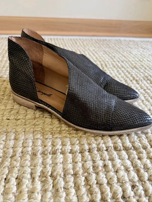 Free People Royale Dark Brown Snakeskin Leather Pointed Toe Flats Size 38 - Image 2
