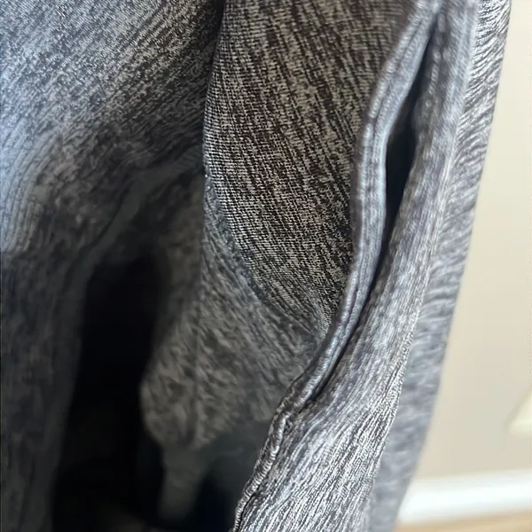 Pink Victoria’s Secret gray ultimate yoga leggings - Image 4