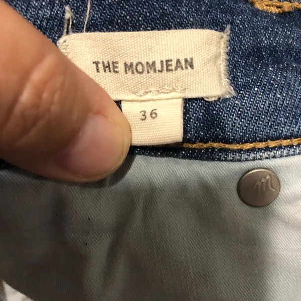 Madewell Mom jeans distressed size 36 waist measures 40 Blue Denim‎ women’s - Image 4