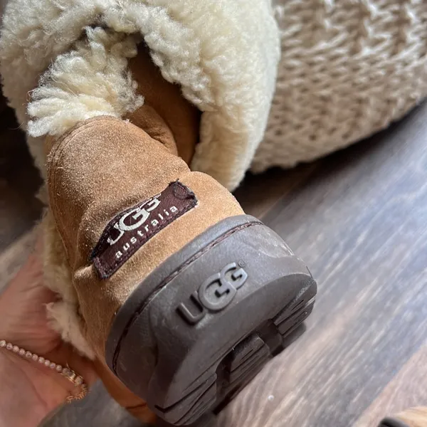 Uggs - Image 6