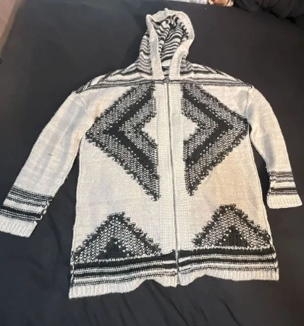 AQUA Women's Hooded Knit Zip-Up Sweater with Aztec Pattern and Fringe Detail - Image 2