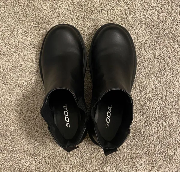 black boots Size 6.5 - Image 4