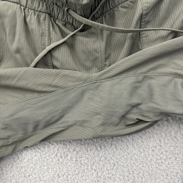 Lululemon Beyond The Studio Crop Pants Olive Green Athleisure Women's 8 x 25 - Image 3