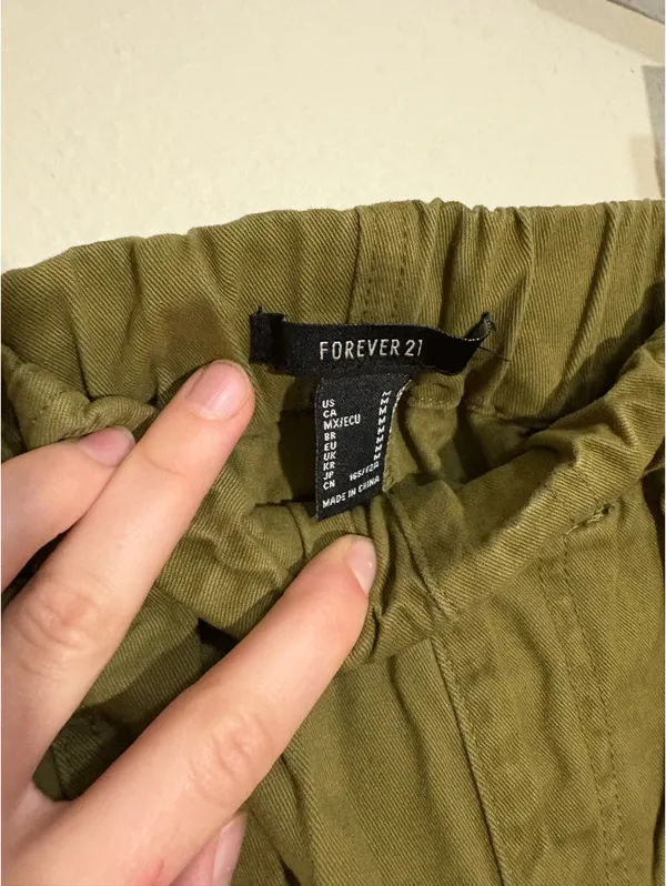 Forever 21 Joggers Cargo - Image 2