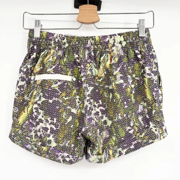 Lululemon Womens Spring Break Away Floral‎ Sport White Multi Athletic Shorts 4 - Image 8