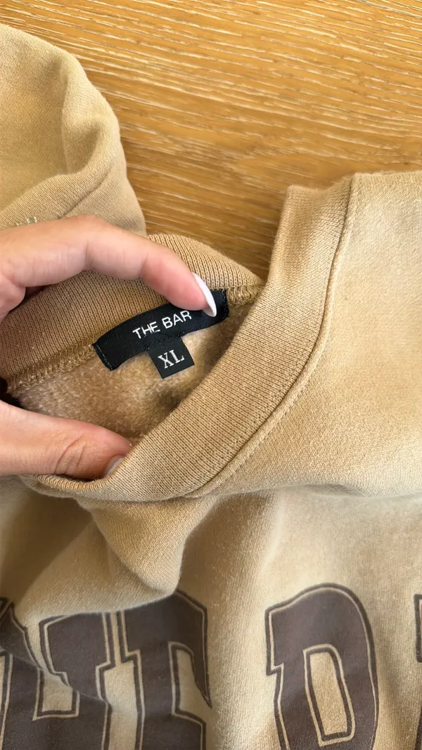 The Bar Varsity Sweatshirt Crewneck Oversized - Image 3