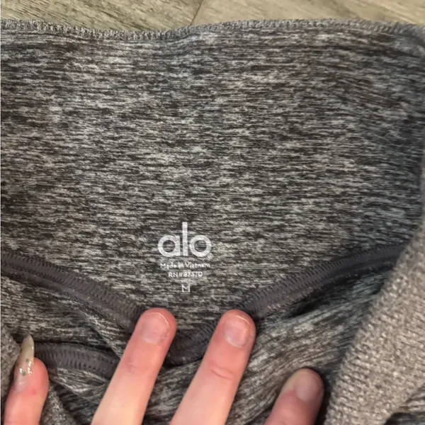 alo yoga leggings - Image 3