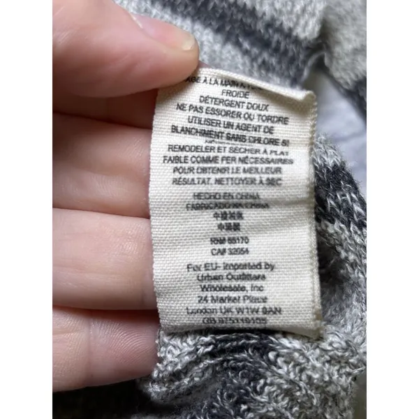 Free People Striped Knit Pullover Sweater Sz XS Gray Loose Boho Oversized - Image 7