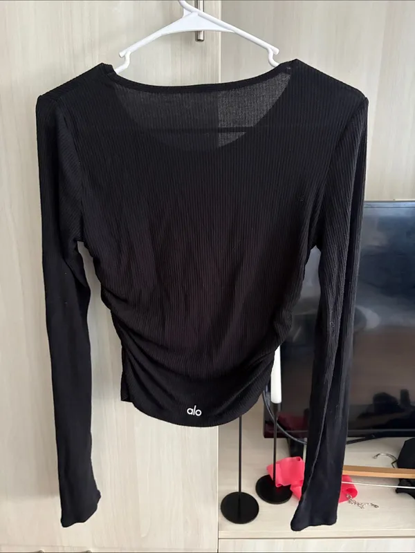 ALO Yoga | Gather Long Sleeve Top - Image 4