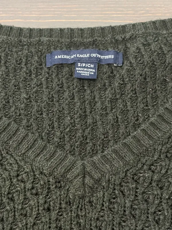 American Eagle Women’s Small Forest Green Textured V-Neck Knit Sweater - Image 3