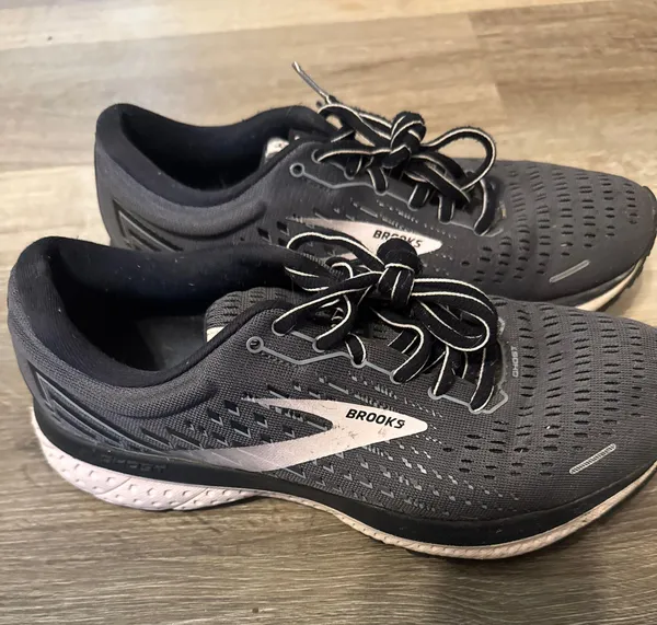 Brooks Ghost 13 Sneakers - Image 2