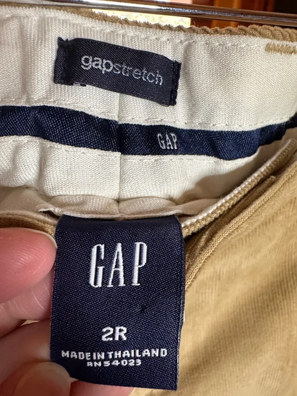 NWT GAP GapStretch Corduroy Pants Size 2R Tan Low Rise Straight Modern Fit - Image 4