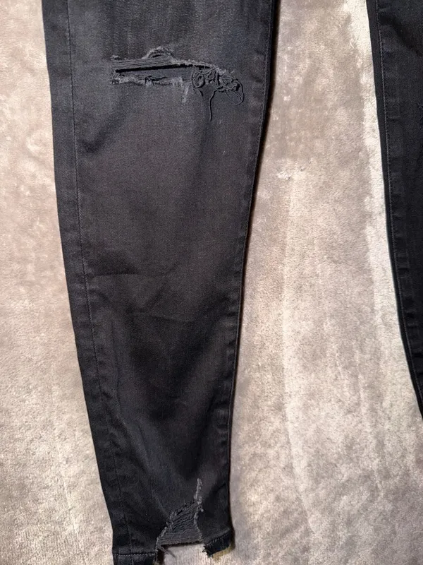 American Eagle Super Hi-Rise X4 Jegging Size 0 Black Ripped Jeans - Image 4