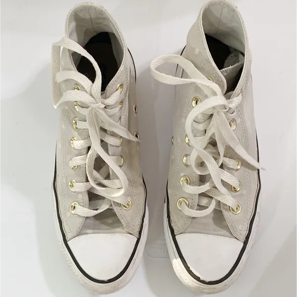 Converse All Star high top beige polka dot sneakers size 6 - Image 4