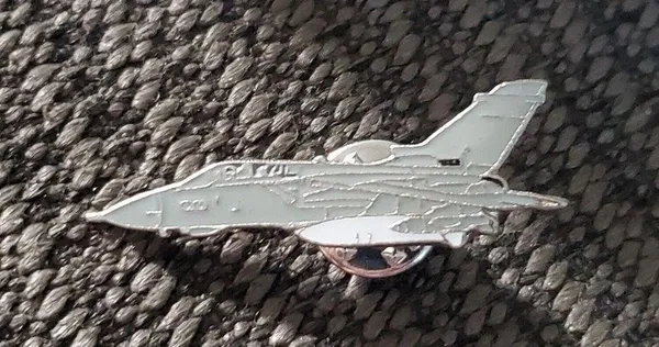 Panavia Tornado GR-1 Lapel Hat Pin Pinback Brooch Fighter Jet Enamel Airplane‎ - Image 3