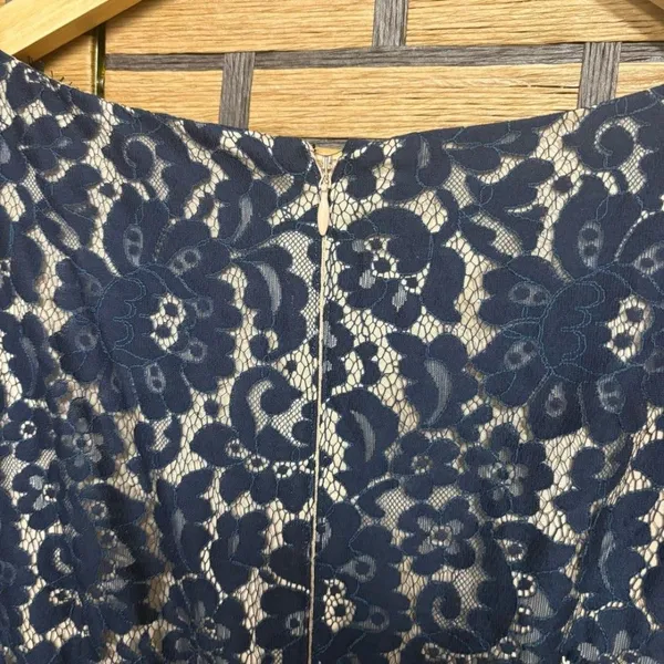Eliza J. Blue Lace Gown Size 12 - Image 7