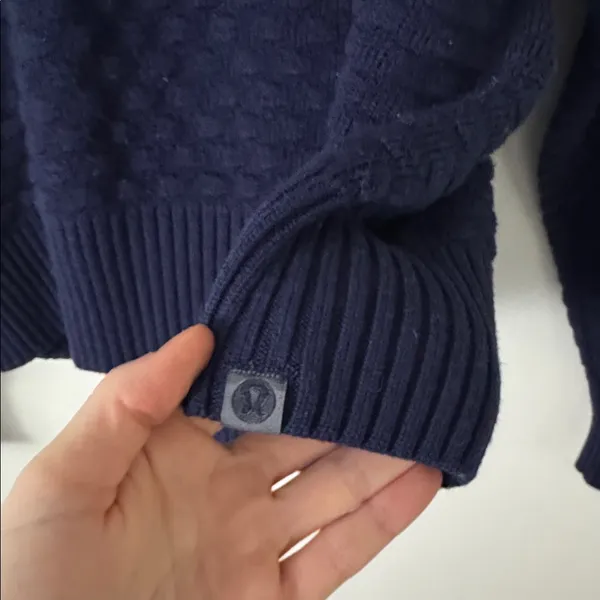 Lululemon 6 Texture Play Crewneck Cashmere Blend Sweater in Night Sea Blue - Image 5