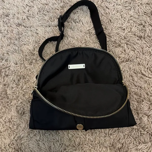 Lululemon cross body bag  - Image 2