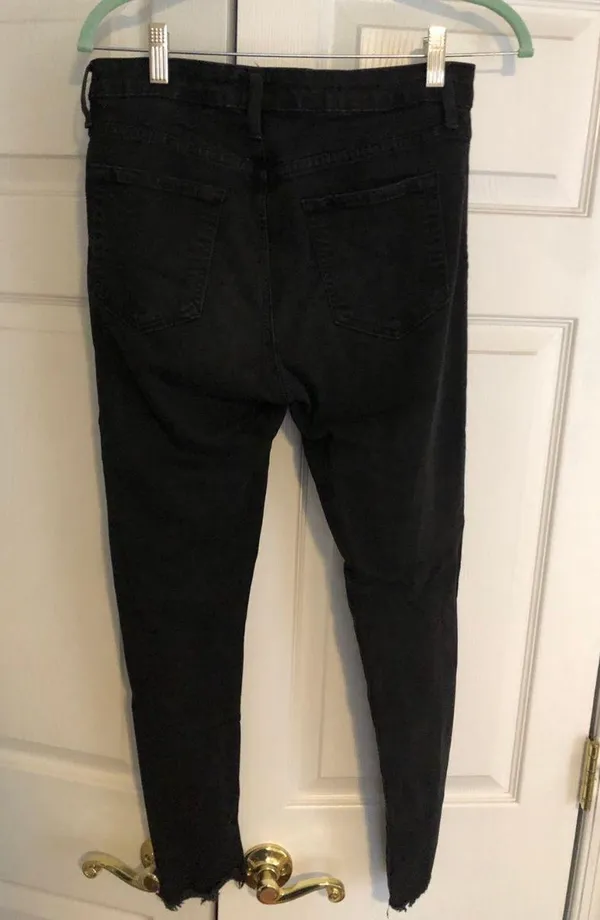 Black Skinny Jeans - Image 2